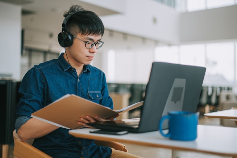 How to Take 4-Week Online Courses for Your Degree