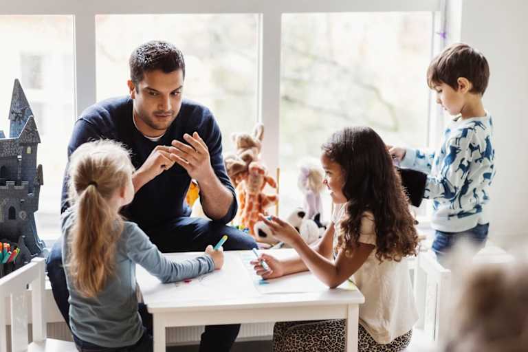 Best Online Associate in Early Childhood Education Degrees