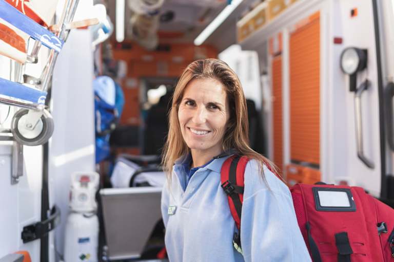 Differences Between Registered Nurses & Paramedics