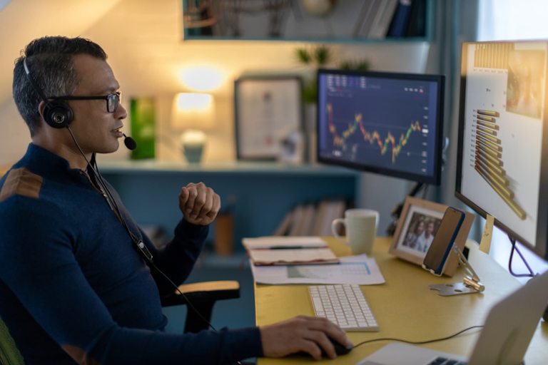 Best Online Associate in Finance Programs