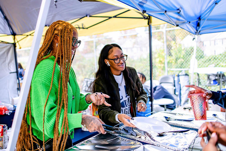 I Transferred From an HBCU to a PWI. This Is How It Changed My Life.