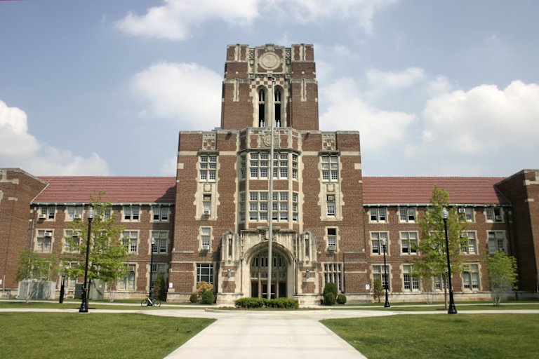 University of Tennessee System Guarantees Admission to Top High School Students