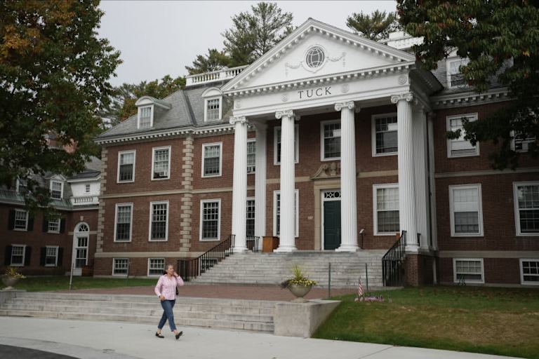 Dartmouth Tuck MBA Graduates Again See High Job Placement