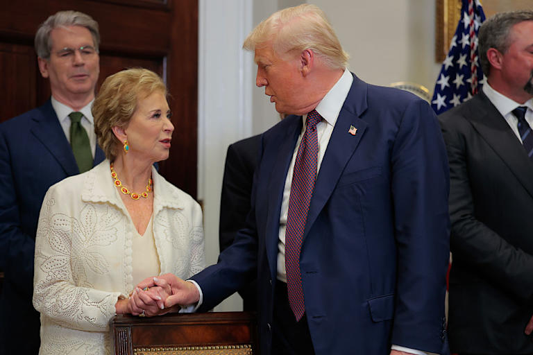 Trump Orders Colleges to Report Admissions Data on Race