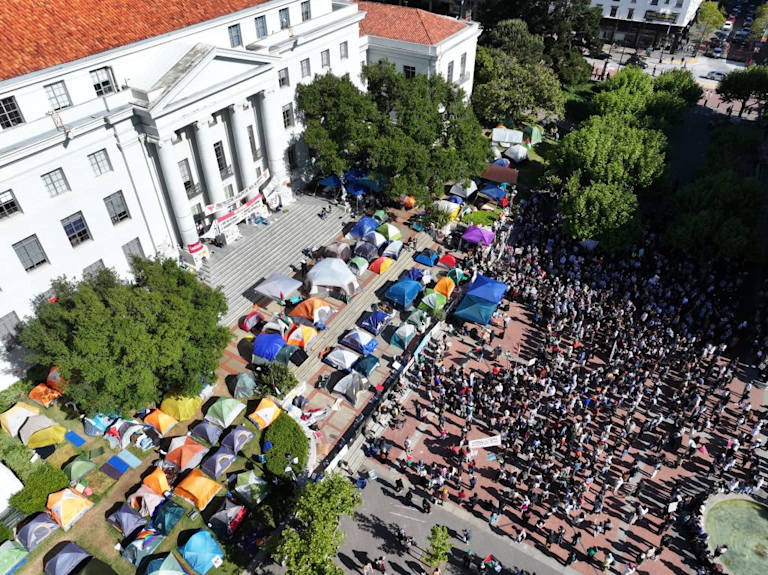 UC’s New Guidance on Campus Protests Bans Encampments, Face Masks