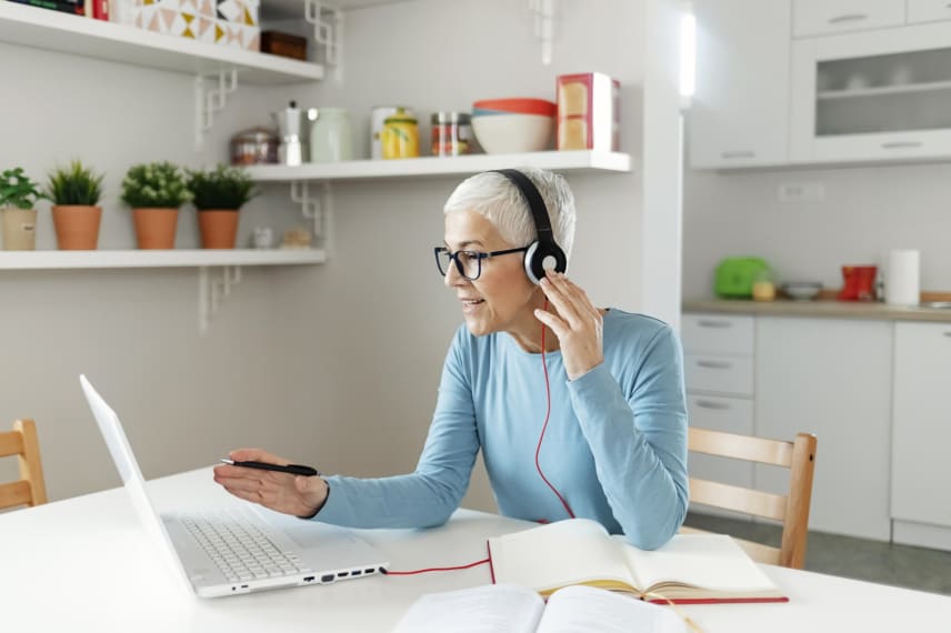 Earning an Associate Degree Online Fast