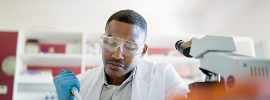 What to Know About Being a Laboratory Technician
