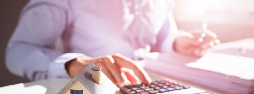 How to Become a Real Estate Appraiser