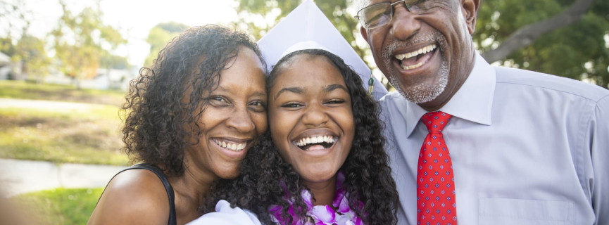 9 Fun Ways to Announce Your College Decision to Friends and Family