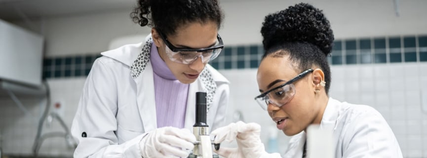 9 STEM Internships for BIPOC College Students