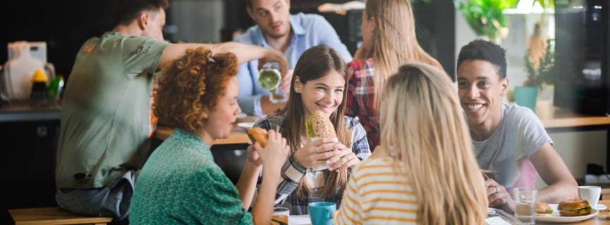 What Is a College Meal Plan? Should You Get One?