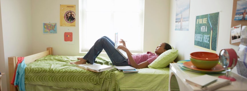 Living on Campus? Make Sure You Have These 42 Dorm Room Essentials