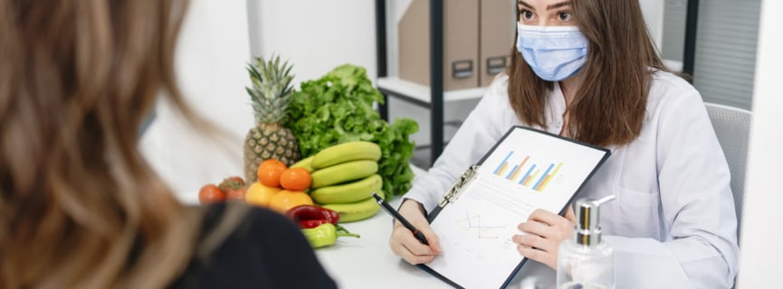 How Much Does a Dietitian Make?
