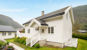 Brattegjerde 17