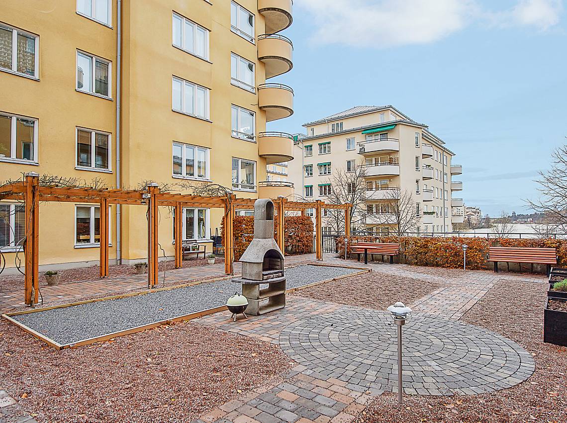 Olof dalins väg 20