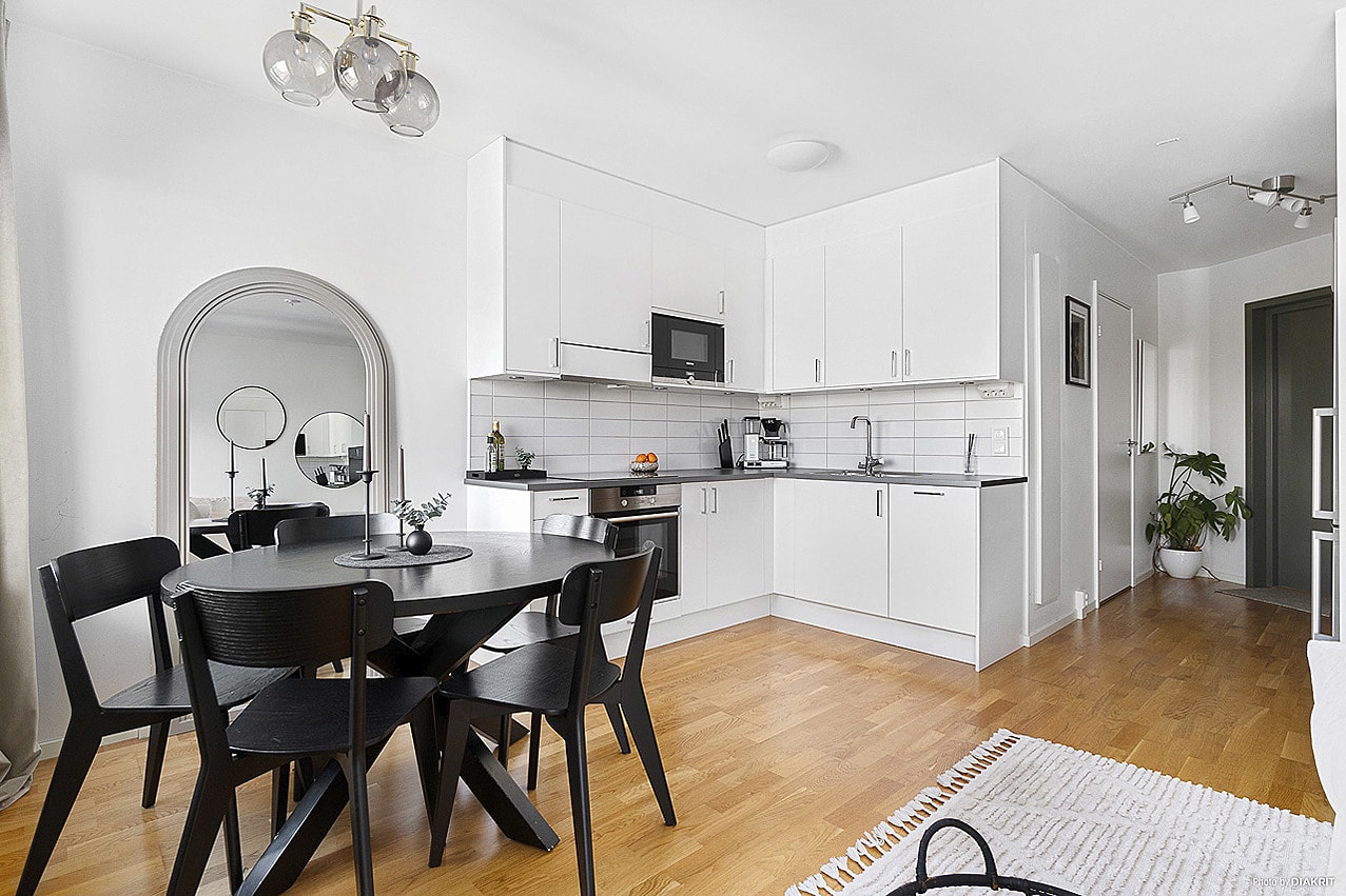 Exteriörbild av Karlslundsvägen 18, Järfälla