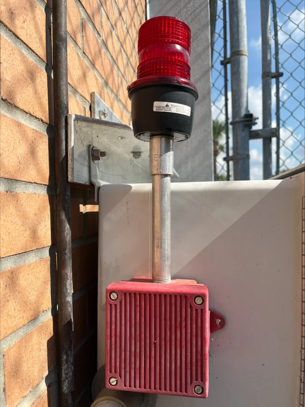 Lift station alarm mechanism