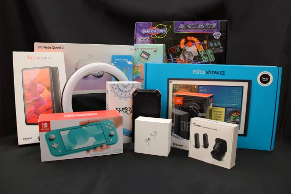 Participants in the reading challenges can earn cool prizes, including Apple Air Pods, Nintendo Switch Lites, Kindle Fires, Echo Shows, and tickets to ZooTampa at Lowry Park.