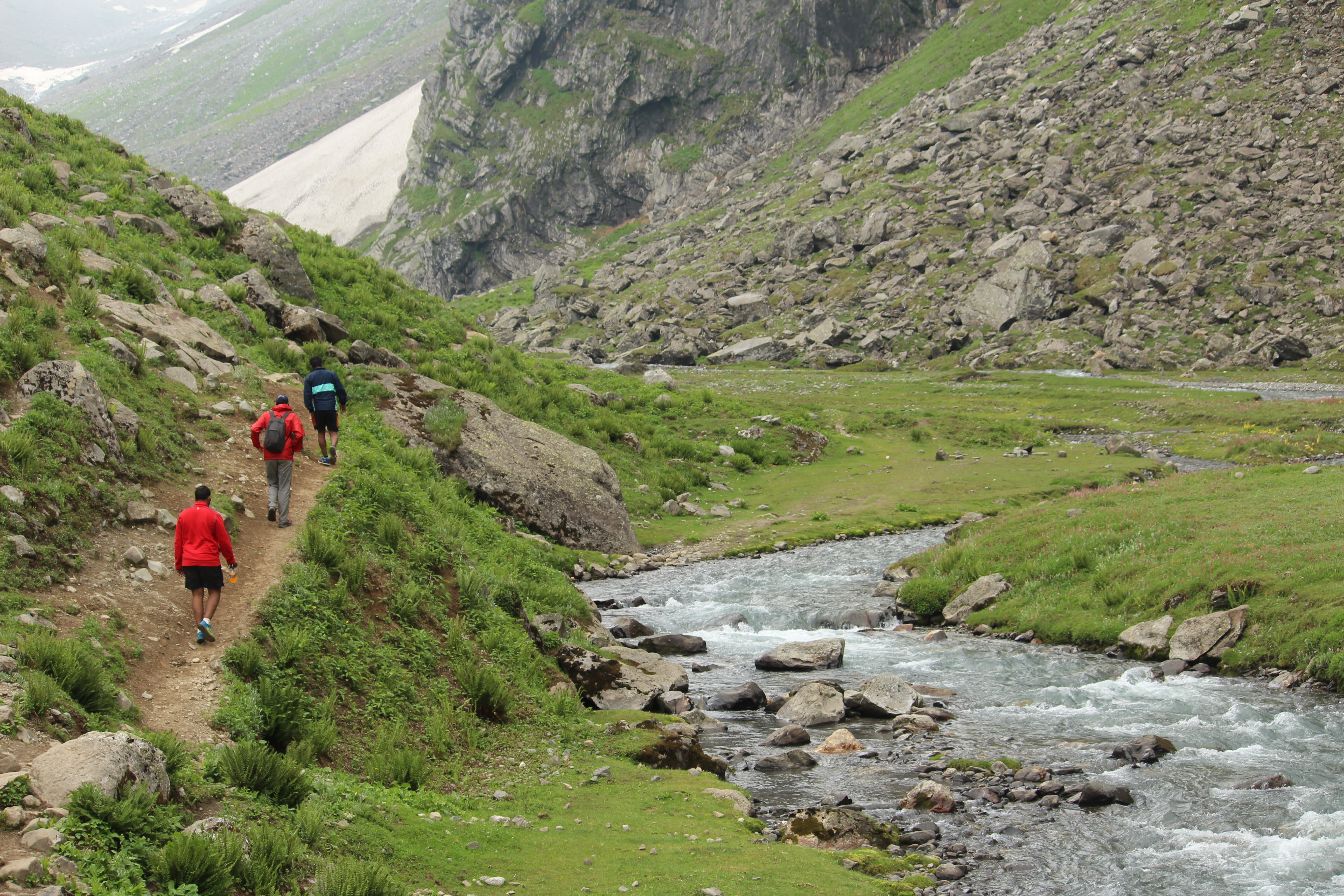 hampta pass trek Himalayan Climber