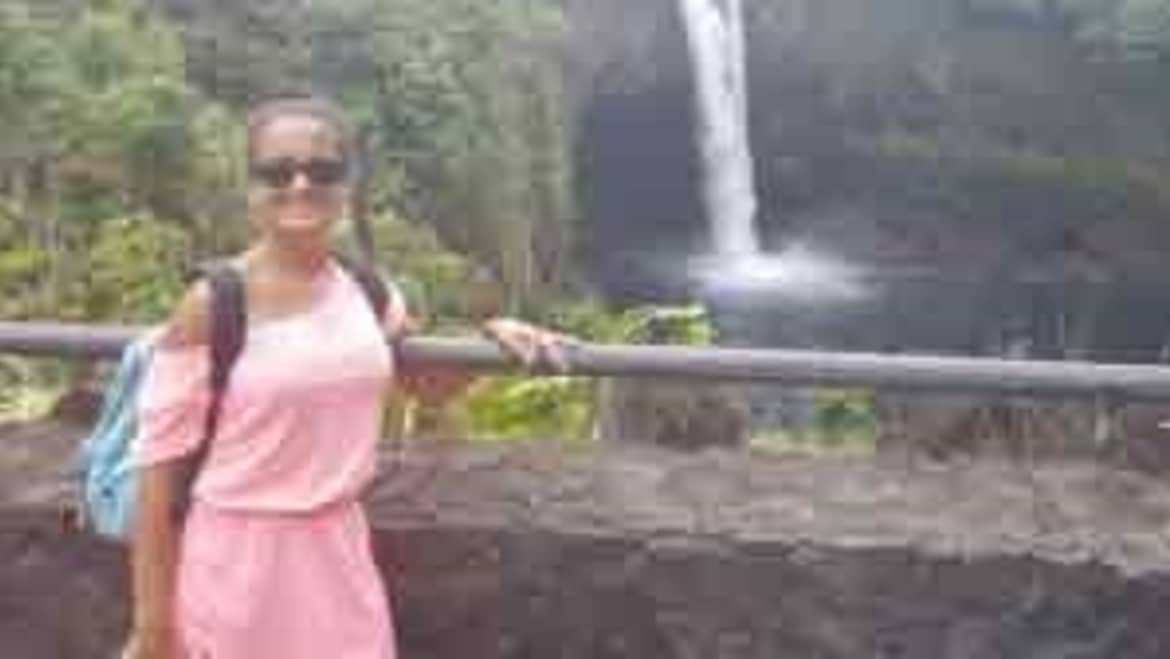 If you love hiking, or going on a four-wheel drive, then you’ll be rewarded with a breath taking view of the Green Sand Beach, also called, “Papakolea” at the end of your 2-mile journey. Akaka falls excursion with client