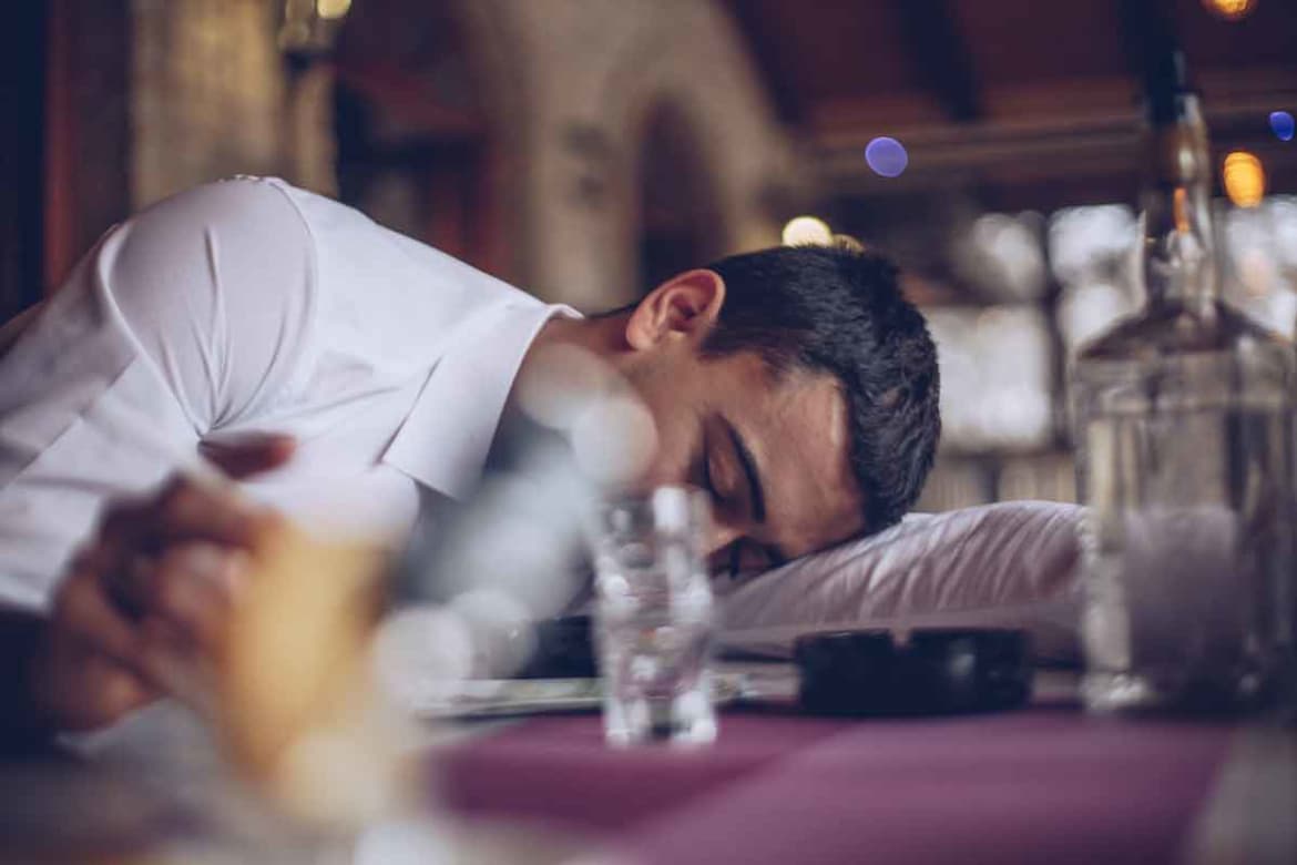 Heavy drinking leads to both serious short- and long-term consequences. What Causes an Alcohol Blackout
