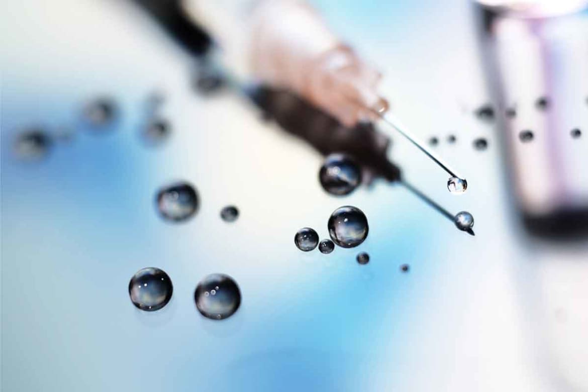 Heroin, an addictive and powerful morphine drug, easily hooks people in its grasp. Heroin Uses