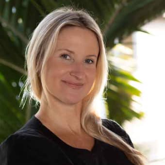 Kelly is an accomplished RN and a wonderful addition to our medical team. Kelly has experience providing total patient care for complex substance abuse and is a vital collaborator with patients and the treatment team, ensuring a safe and comfortable recovery. Kelly Lippert | Registered Nurse at Hawaii Island Recovery