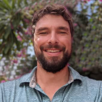 Damien Young is therapist at Hawaii Island Recovery Damien Young | Therapist in Hawaii