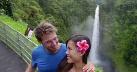 10 waterfalls in Hawaii