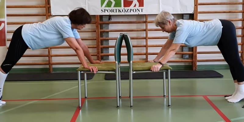 Napi Edzés Időseknek