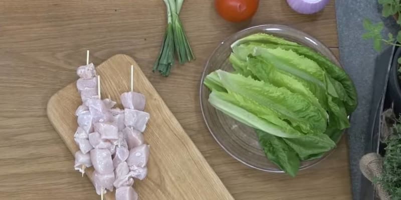 Görög csirke szuvlaki