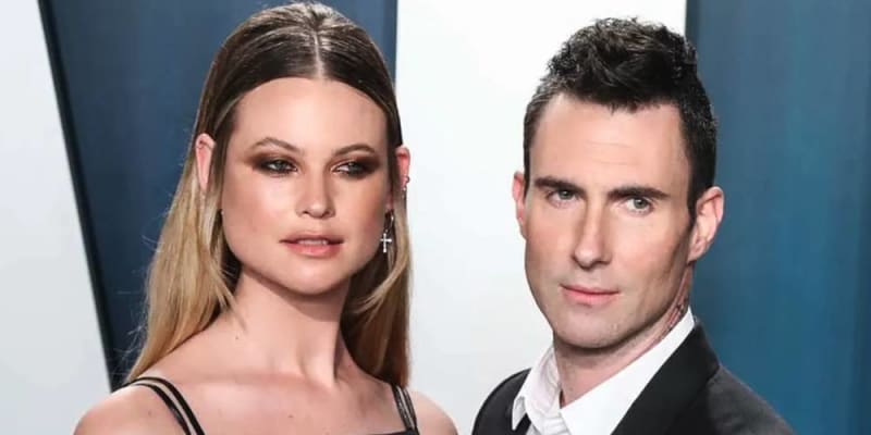 Chrishell Stause  Emily Ratajkowski és még sokan mások