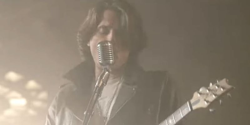 fenyegető üzenetek