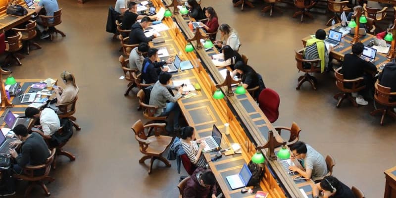 Tanulmány becslések szerint