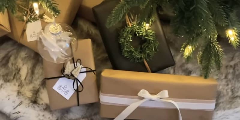 eco friendly xmas wrapping paper