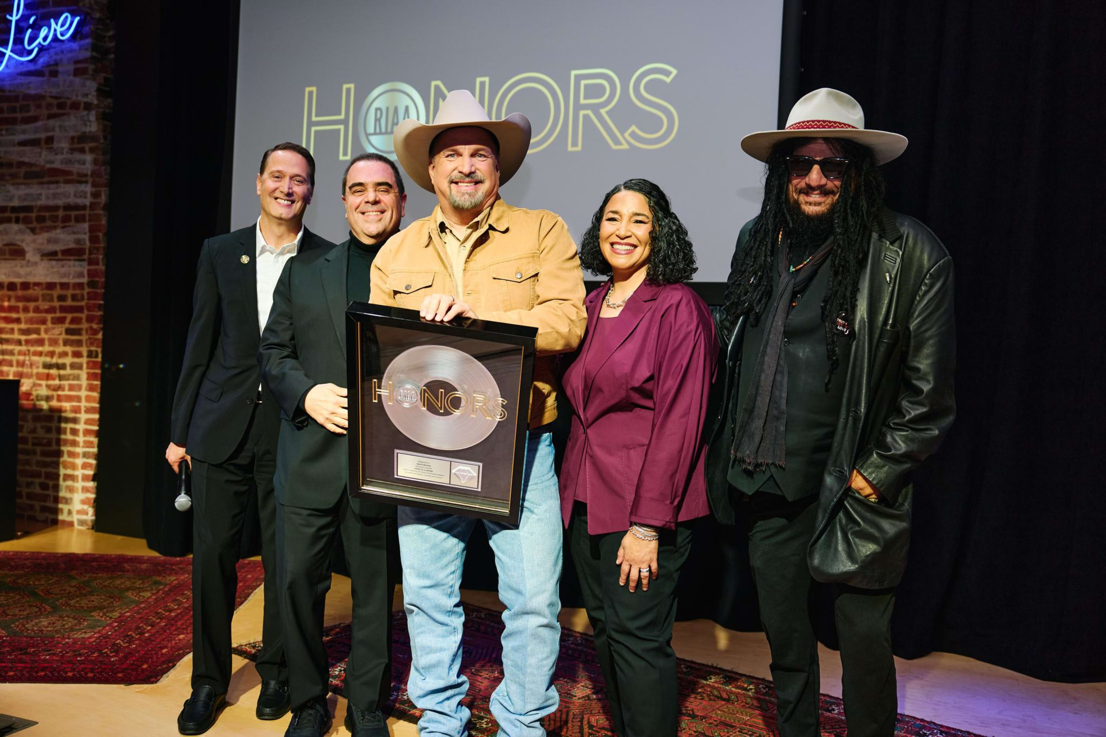 RIAA Crowns Garth Brooks Artist of a Lifetime