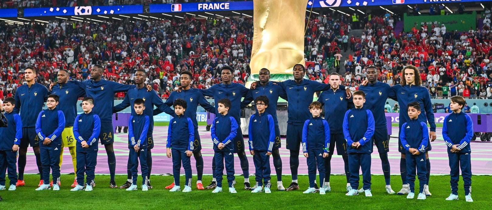 Au Plus Près Du Sport Football Les Bleus Qualifiés Pour Les 8ème De Finale