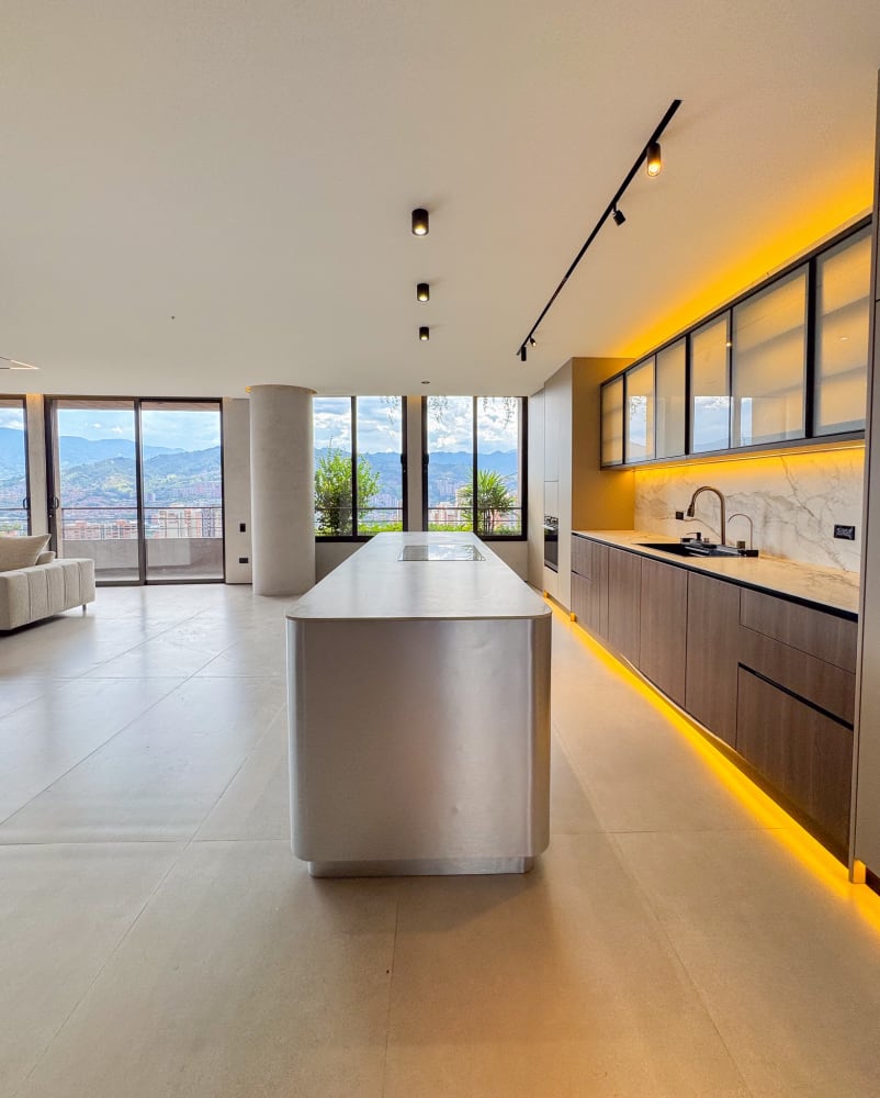 LUJOSO APARTAMENTO CON ENORME TERRAZA