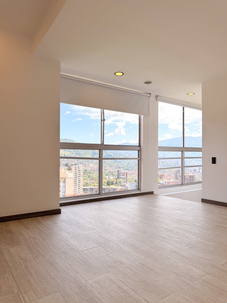 PENTHOUSE DUPLEX - LOMA DEL ESMERALDAL