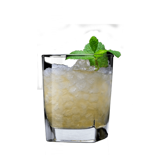 Коктейл "Разбивач" Jack Honey Smash сервиран с мента