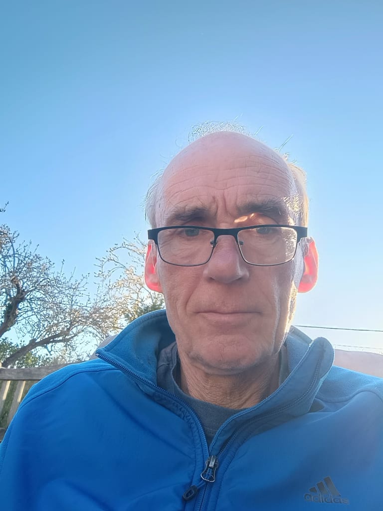 Detached property, hosted by Clive | Visit a heat pump