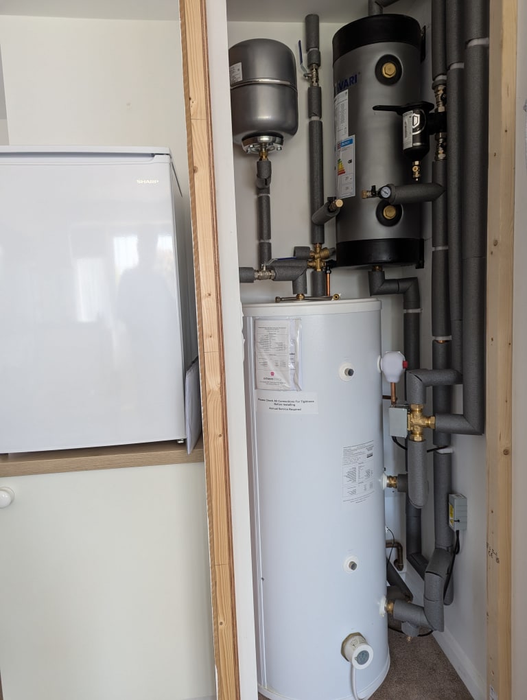Bungalow, hosted by Peter | Visit a heat pump