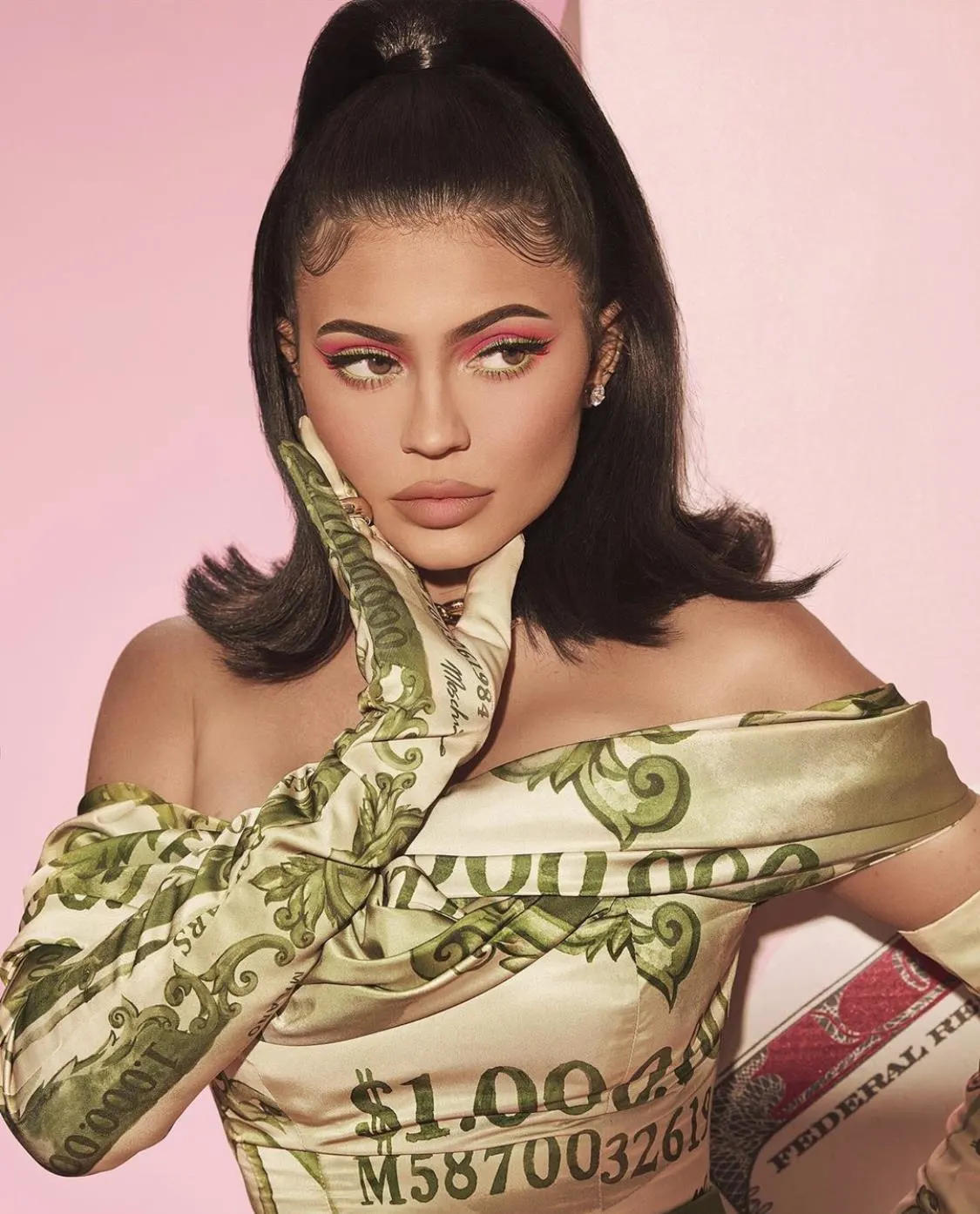 v1709045383/discover/kylie_jenner-_kylie_cosmetics_birthday_collection_08-01-19.webp