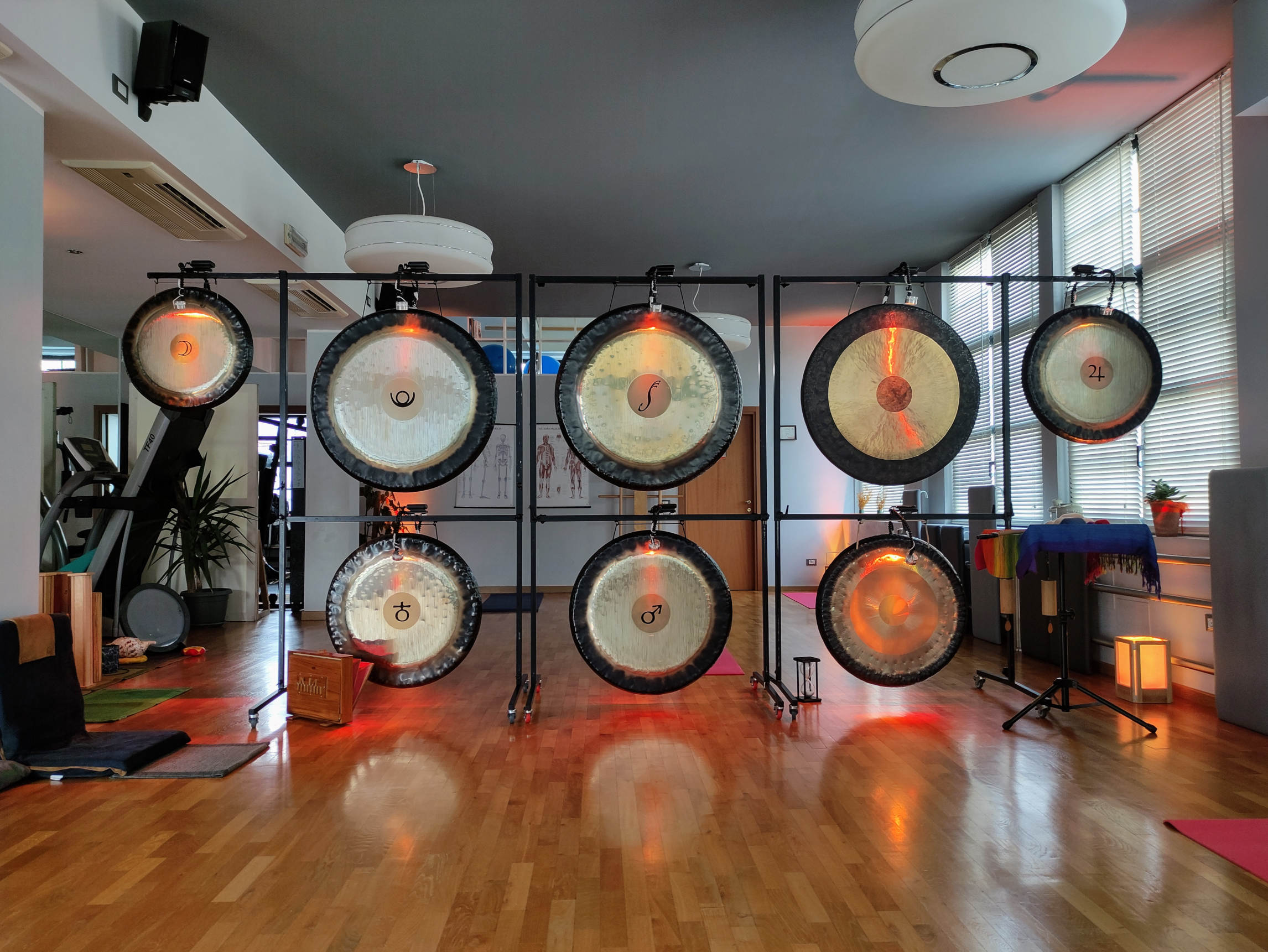 Bagno di GONG a Como