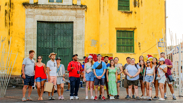 Beyond Colombia Tours | Free Getsemani Artistic District Tour