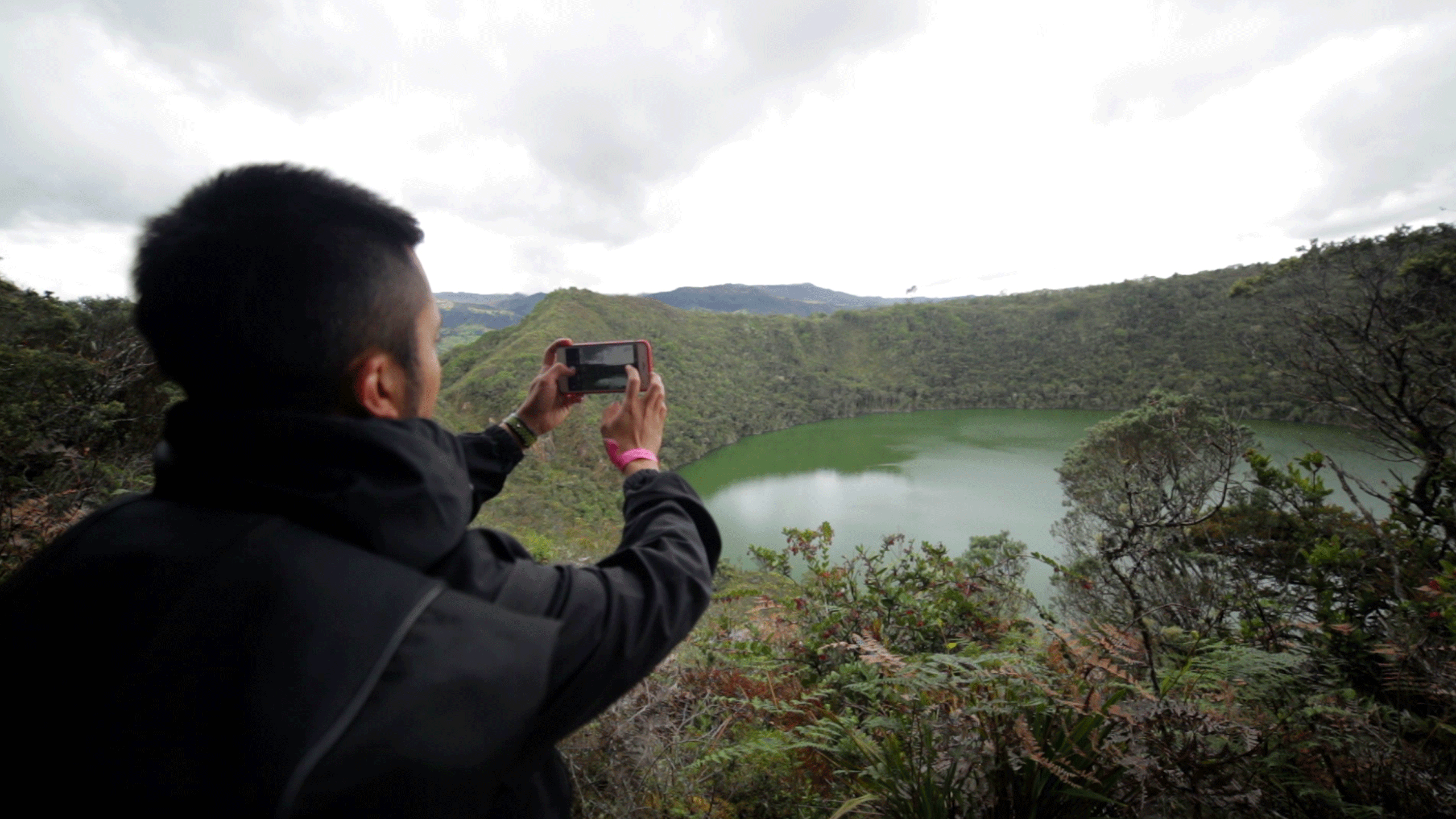 Beyond Colombia Tours | Tour: Zipaquira Salt Cathedral and Guatavita Lake Day Tour