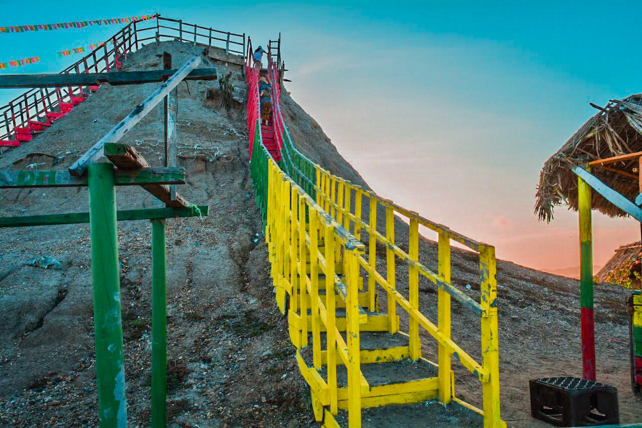 Beyond Colombia Tours | Tour: Totumo Mud Volcano & Galerazamba Day Tour