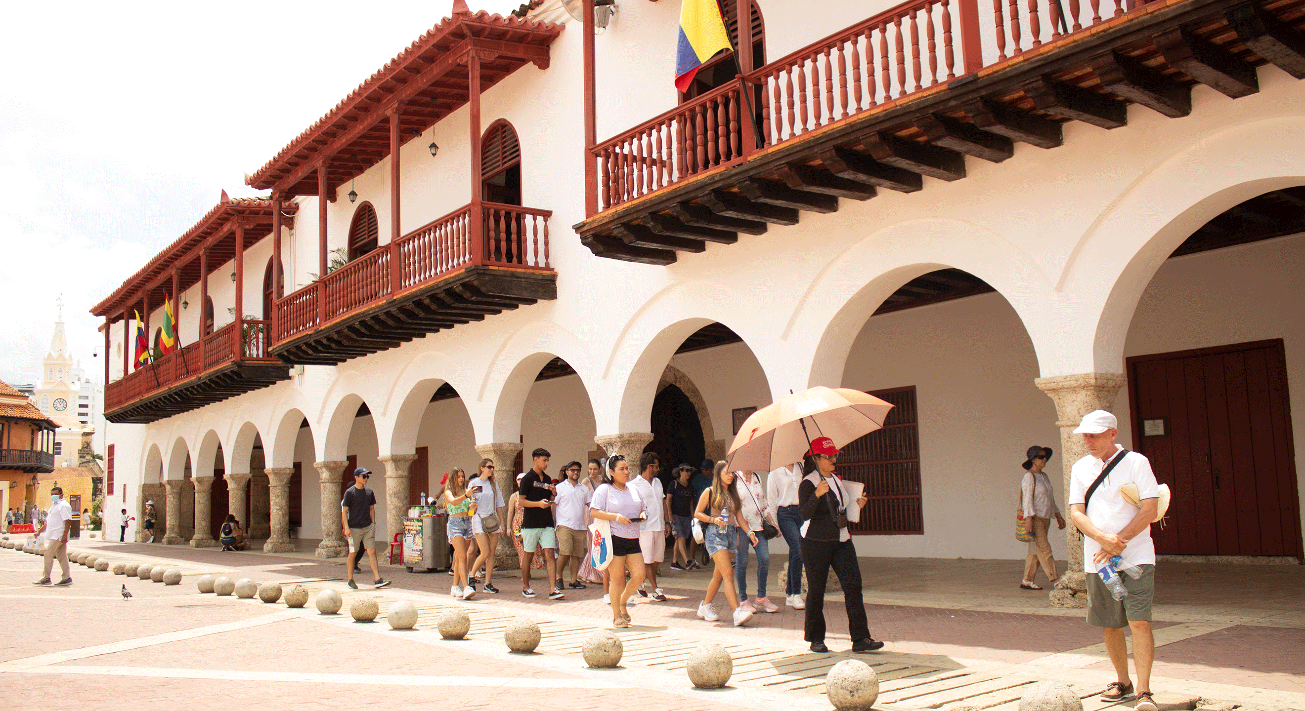 Beyond Colombia Tours | Tour: San Felipe Fortress & Walled Old City Tour