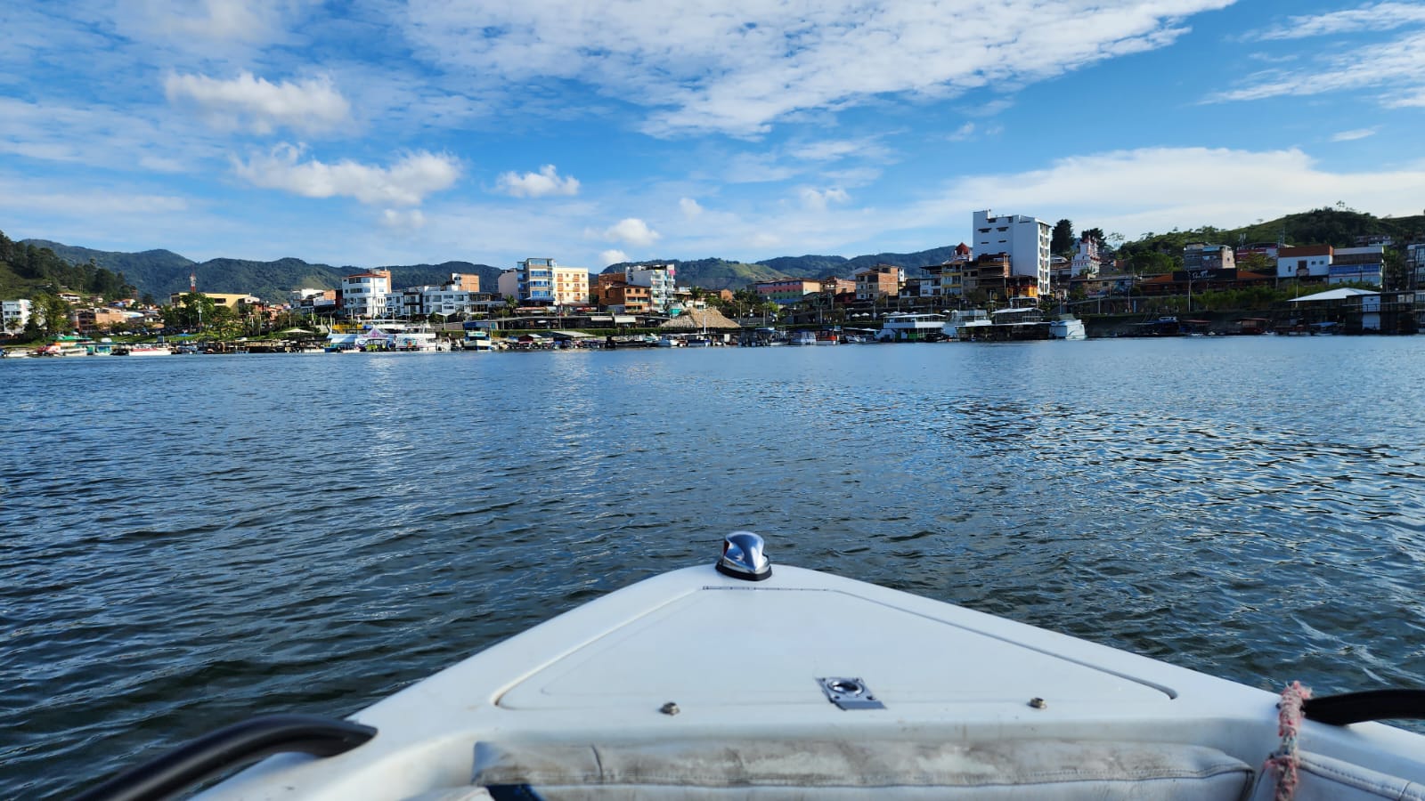 Beyond Colombia Tours | Tour: Guatape & Peñol Rock Day Tour