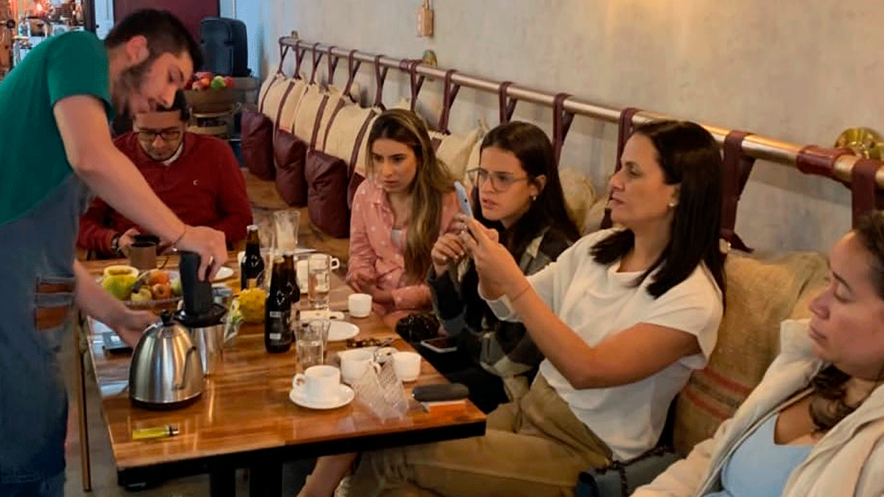 Beyond Colombia Tours | Tour: Premium Coffee Tasting Experience